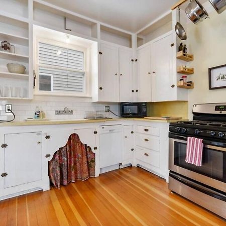 Charming 1909 St Johns Bungalow พอร์ตแลนด์ ภายนอก รูปภาพ